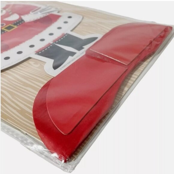 🎅🏼 Vintage-Style Jolly Santa Paper Centerpiece, 3-count - Picture 8 of 12